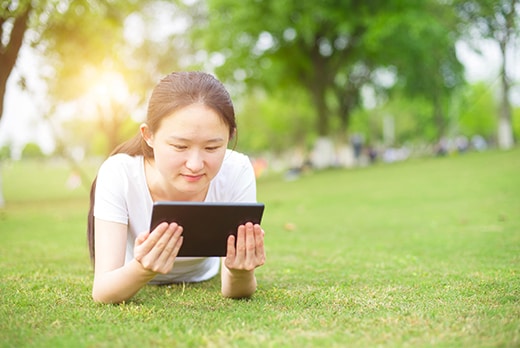 Five Things You Should Pay for With Student Loans (And 5 You Shouldn't)