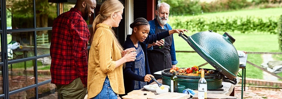 New home owners having a bbq to meet the neighbors