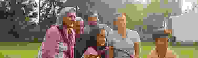 One of the easiest ways to save money on family expenses is to find inexpensive ways to spend time together